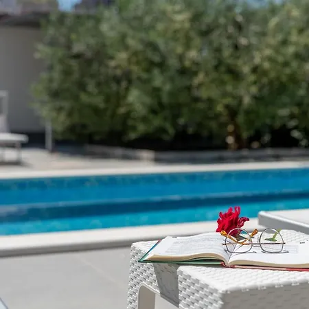 Apartmani Ville Vengo Trogir Exterior photo