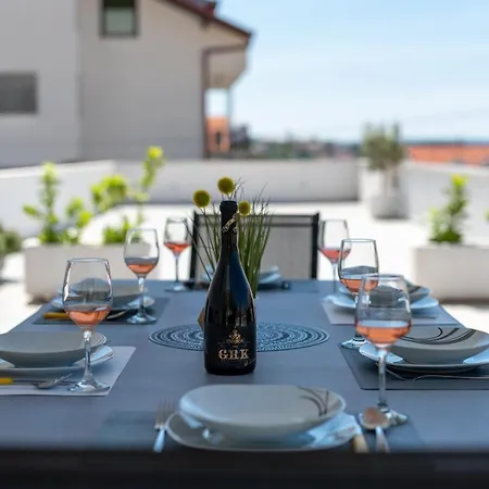 Apartmani Ville Vengo Trogir Exterior photo