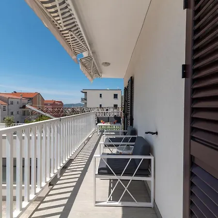 Apartmani Ville Vengo Trogir Exterior photo