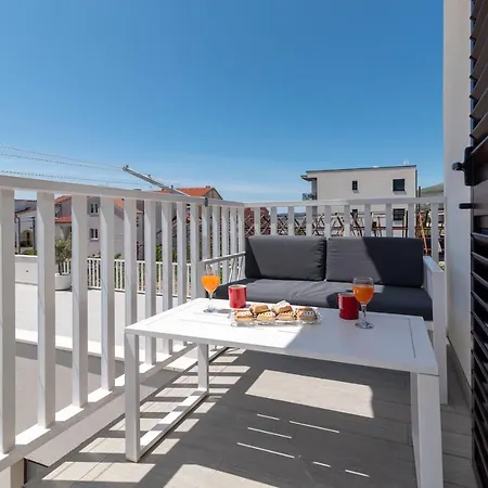 Apartmani Ville Vengo Trogir Exterior photo